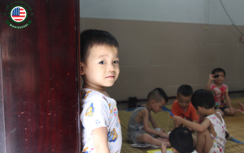 Hành trình thiện nguyện của trẻ mầm non Việt Mỹ Montessori tại chùa Bồ Đề - Long Biên