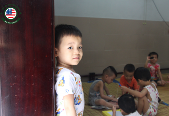 Hành trình thiện nguyện của trẻ mầm non Việt Mỹ Montessori tại chùa Bồ Đề - Long Biên